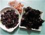 黑木耳黑枣炖桂圆的做法图解1
