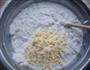 金黄玉米粑的做法图解3