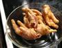 豉椒爆凤爪的做法图解1