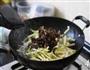 蒿菜黑木耳炒肉的做法图解4