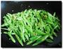 鸡蛋炒四季豆的做法图解4