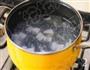 鳝鱼皮蛋豆腐汤的做法步骤2