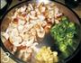 银芽芡汁香菇丁的做法图解3