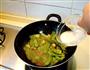 鱼露金蒜焖扁豆的做法图解12