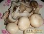 菜心烩双菇的做法图解1