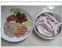 花生眉豆鸡脚汤的做法图解1