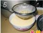 牛奶鸡蛋布丁的做法图解5