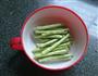 虾米糟菜拌豇豆的做法步骤2