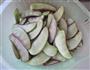 扁豆烧山芋的做法图解1