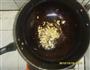 木耳红枣炒肉丸的做法图解1
