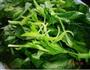 芝麻花生酱拌菠菜的做法图解2