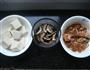 冻豆腐焖鸡腿肉的做法图解2