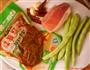红油豇豆小炒肉的做法图解1