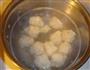 鸡丸菠菜粉丝汤的做法图解6