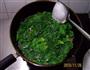 清水油盐炒菠菜的做法图解5