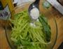 凉拌莴笋丝的做法图解4