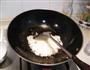 芝麻蛋煎米饭的做法图解2
