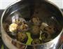 鹌鹑蛋红烧肉的做法图解1