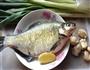 红烧鳊鱼的做法图解1