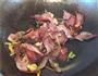 花菜炒腊肉的做法图解7