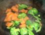 西兰花炒杏鲍菇的做法图解3