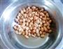 花生黄豆肉皮冻的做法图解2