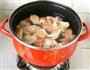 松菇炖鸡的做法图解4