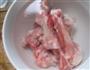 胡萝卜鸡骨粥的做法图解2