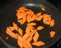 火腿炒荷兰豆的做法图解5