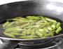 鲜菇芦笋小炒的做法图解3