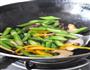 鲜菇芦笋小炒的做法图解6