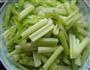 肉丝炒芹菜的做法图解1