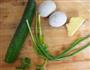 皮蛋拍黄瓜的做法图解1