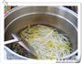 绿豆芽韭菜的做法图解3