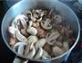 姜蒜炒滑鸡冬菇的做法图解5