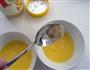 微波炉牛奶炖蛋的做法图解4