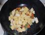 什锦炒馒头粒的做法图解5