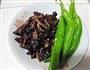 青椒炒豆豉的做法图解1
