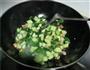 老干妈炒黄瓜丁的做法图解4