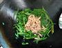 野生水芹炒肉丝的做法步骤7