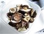 黄豆炖香菇的做法图解4