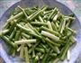 蒜薹小炒的做法图解1