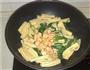 芹菜叶炒腐竹的做法图解7