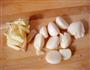 蒜香大虾包菜的做法图解4