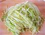 炒馍片包菜的做法图解2