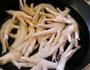 红焖鸡爪的做法图解1