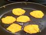 香煎奶味南瓜饼的做法图解6