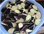木耳焖茄子的做法图解2