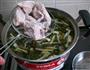 白菜干排骨汤的做法图解7