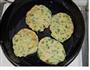 韭菜豆渣饼的做法图解10